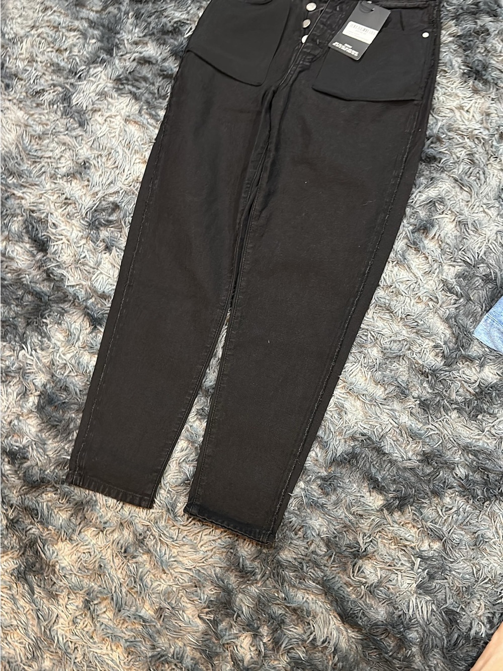 PrettyLittleThing Black Distressed Ripped Straight Leg Denim Jeans - UK 8 / US 4